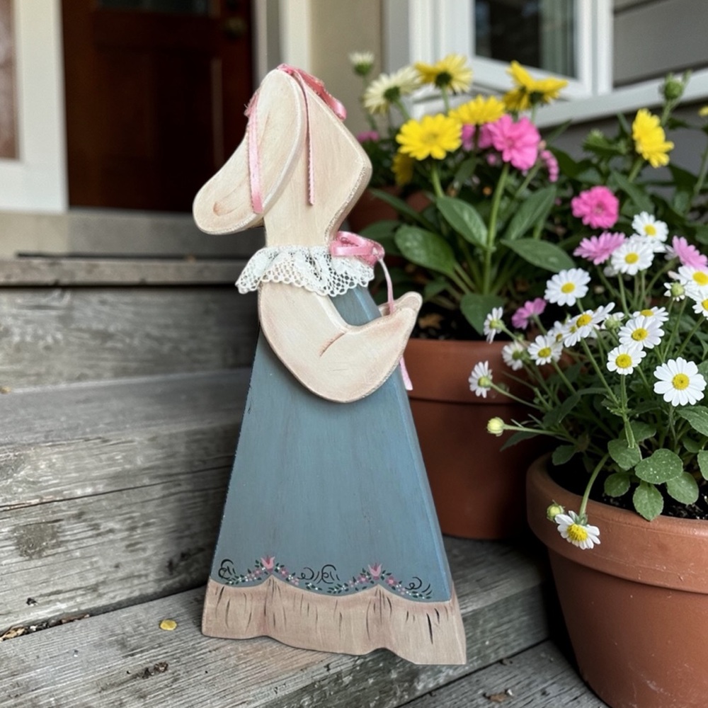 VINTAGE WOODEN BUNNY Handmade Hand Painted 18” Country Farmhouse Porch 18” 1556